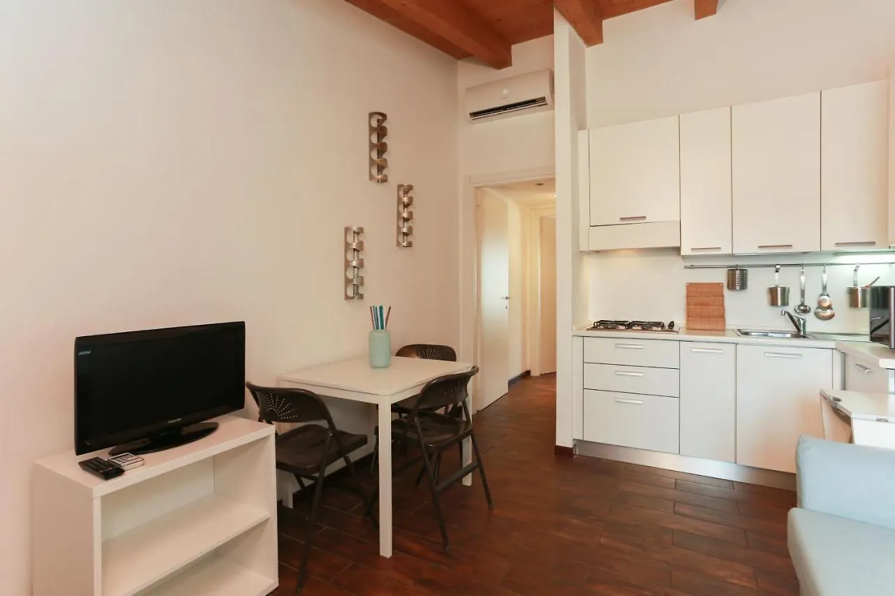 The Best Rent - Pretty Apartment In Milan